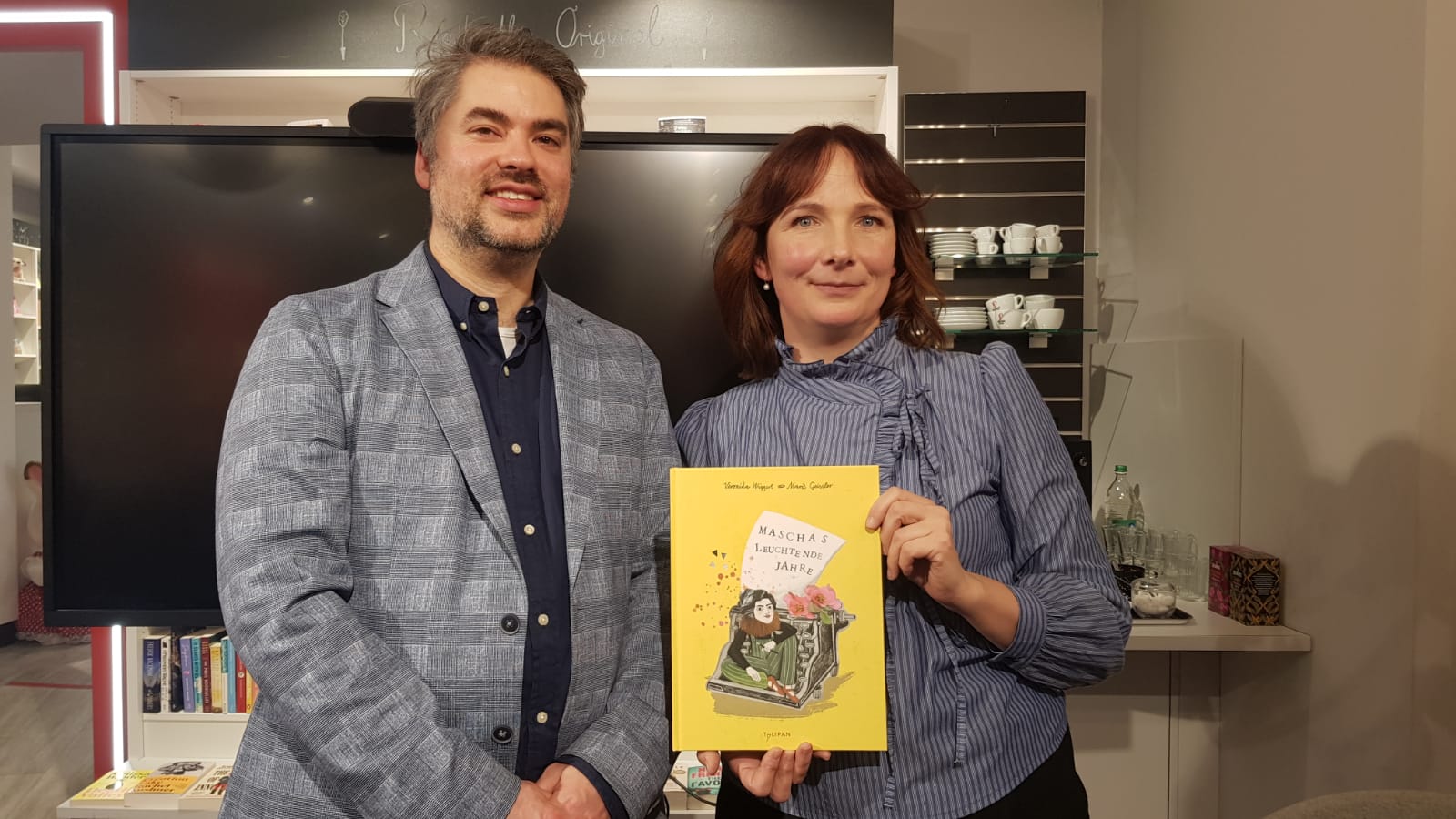 Veronika Wiggert mit Redakteur Dr. Michael Stierstorfer bei der Präsentation Ihres Bilderbuches im Michaelsbund (c) Stierstorfer