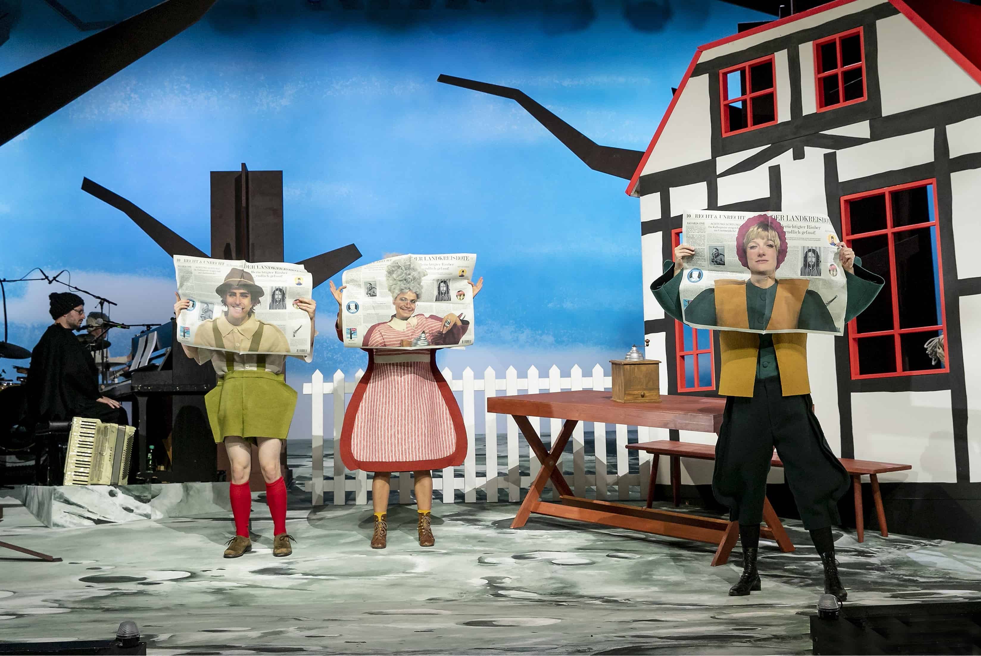 Abb. 4: Räuber Hotzenplotz und die Mondrakete. Inszenierung: Düsseldorfer Schauspielhaus. Pressefoto: David Baltzer