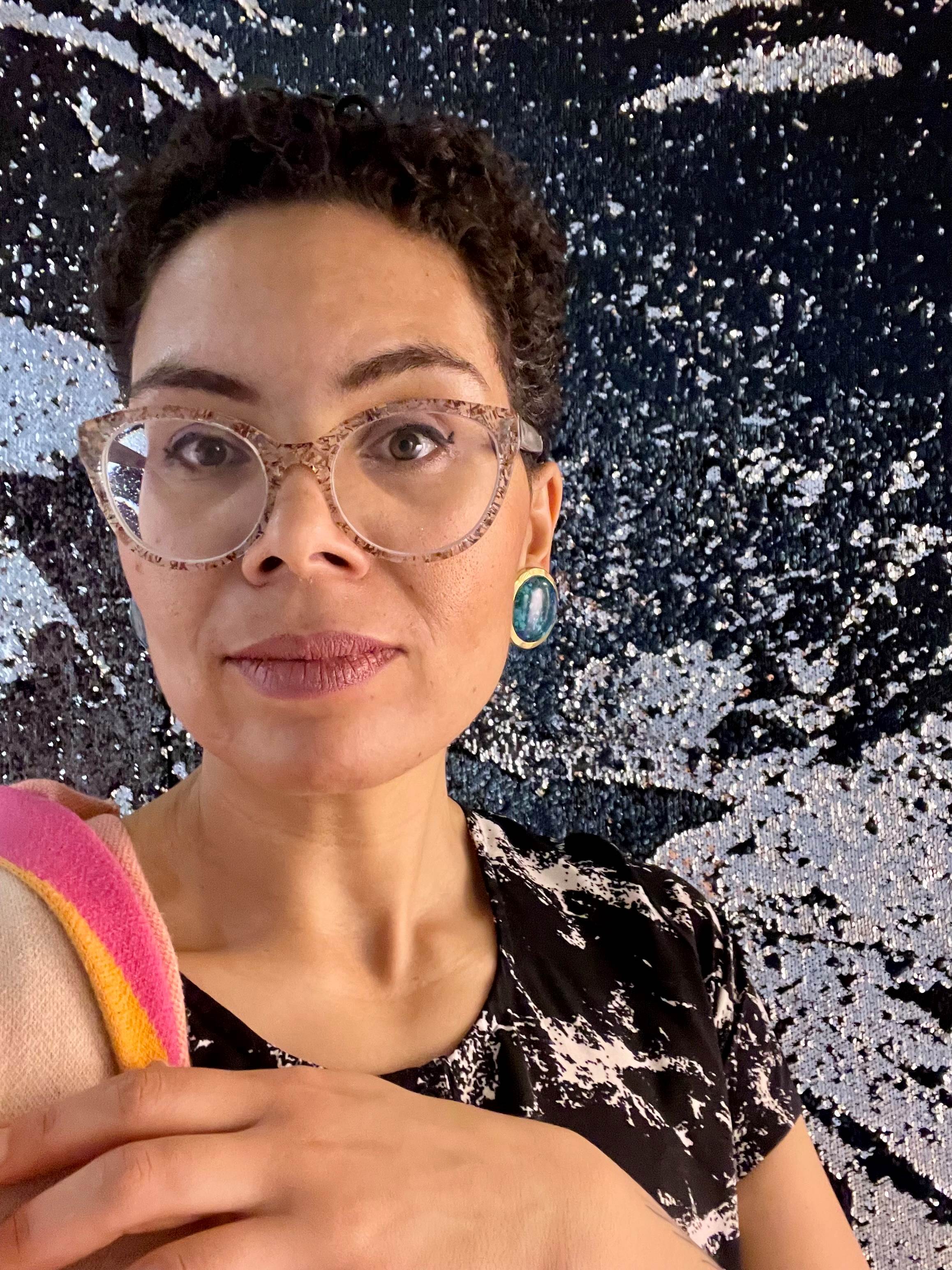 Interview mit Jugendbuchautorin Chantal-Fleur Sandjon