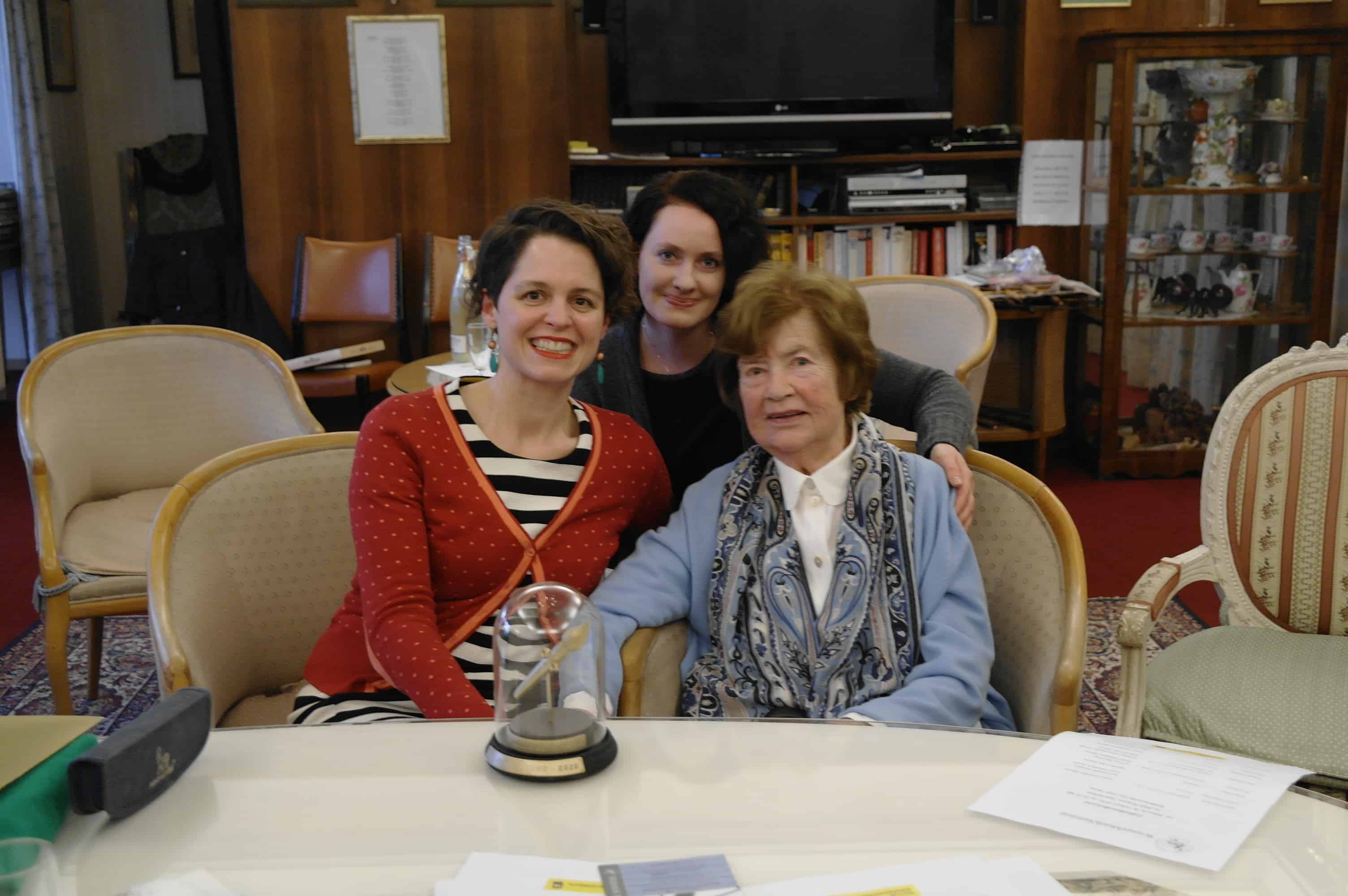 Abb. 1: v.l.n. r.: Nina Dulleck, Anna Zamolska, Felicitas Kuhn. © Anna Zamolska